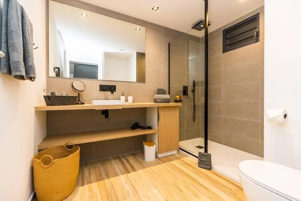 Luxury Studio 6 Alamanda Resort Orient Bay 0*,