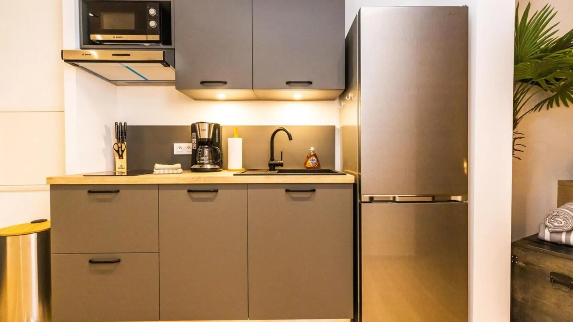 Apartment Luxury Studio 6 Alamanda Resort Orient Bay