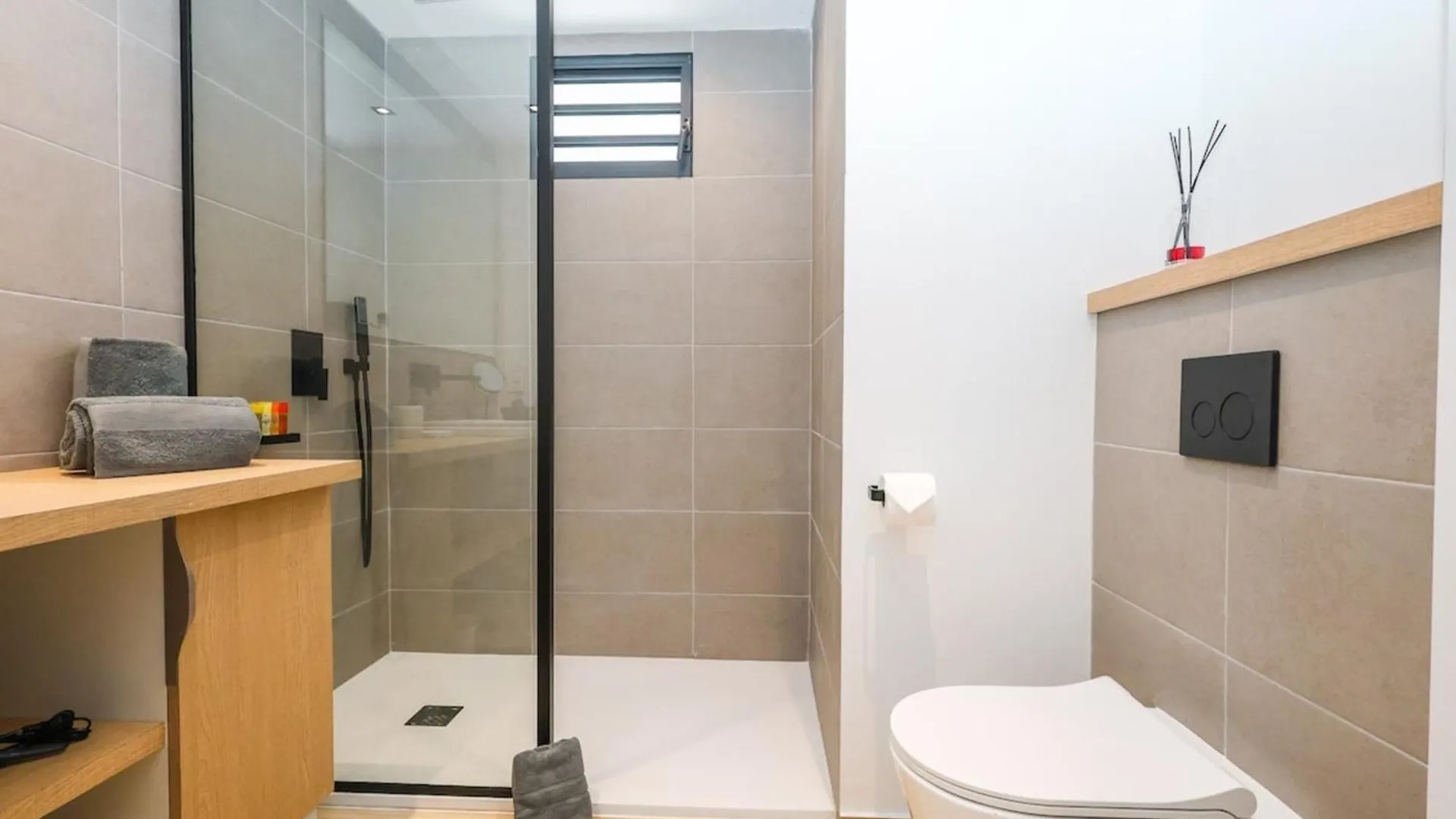 Luxury Studio 6 Alamanda Resort Orient Bay Apartment